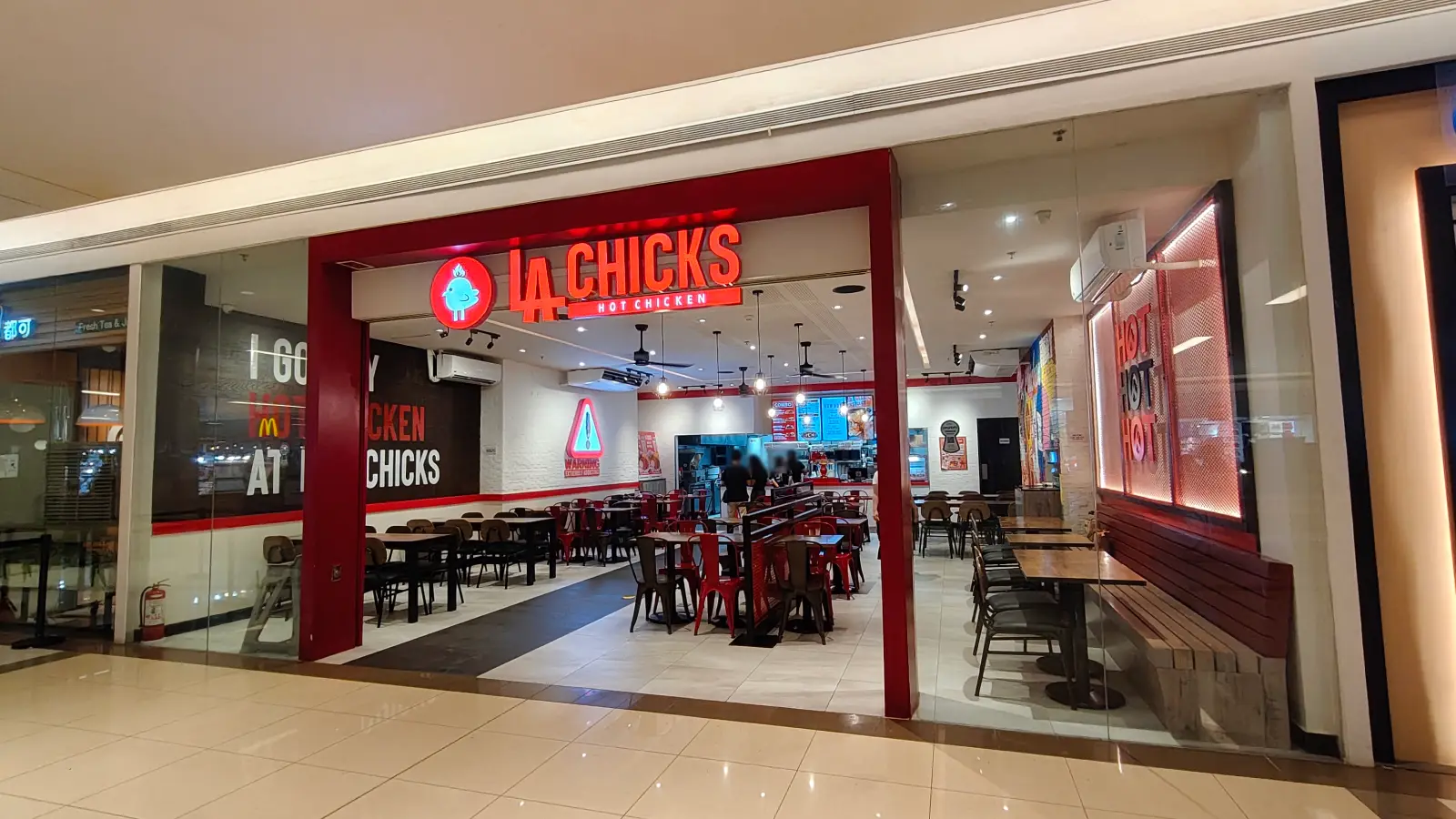 LA CHICKS HOT CHICKEN in Festival Mall